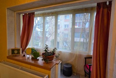 Vând apartament 3 camere Alfa etaj 1 - 6