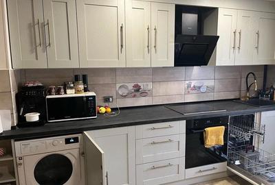 Apartament cu 3 camere decomandat în Central - 1