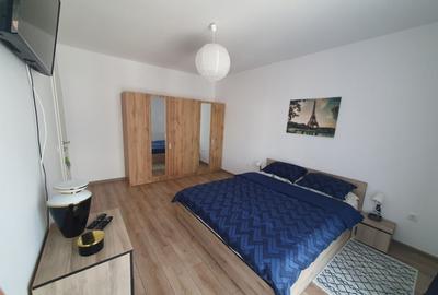 Apartament cu 3 camere semidecomandat în Central - 2
