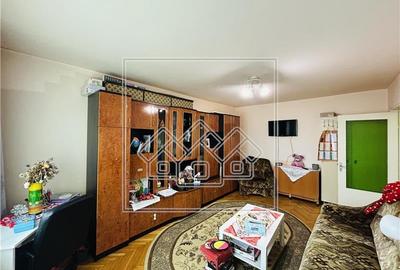 Ap decomandat, cu 4 camere, pivnita, balcon, etaj 3/4 - Strand - 7