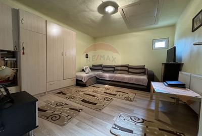 Casă cu 4 camere cu Teren 330 Mp în Central - 2