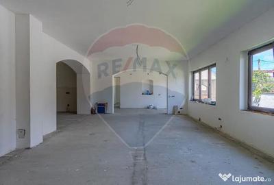 Casă cu 4 camere cu Teren 1642 Mp în Hoghiz - 13