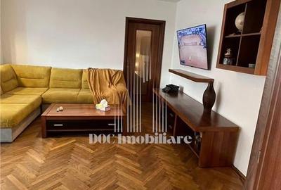 Apartament cu 3 camere semidecomandat în Tei - 2