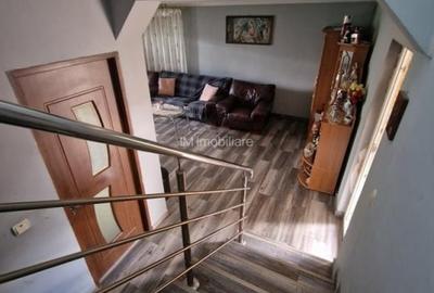 Casă individuală cu 5 camere cu Canalizare în Sânmihaiu Român - 1