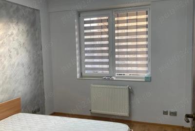 Apartament cu 3 camere în Apărătorii Patriei