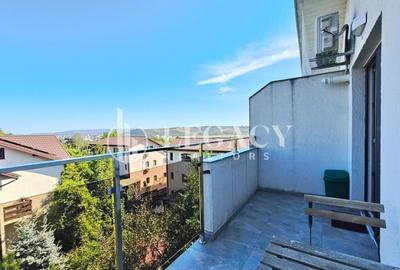 Locuință cochetă la mansardă, cu balcon și boxă de depozitare - 15