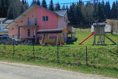 Casă cu 4 camere cu Teren 3125 Mp în Central - 8