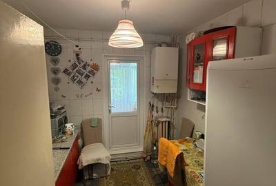 Apartament cu 3 camere decomandat în Canta - 3