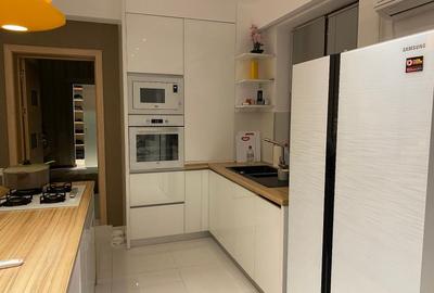 Apartament cu 3 camere semidecomandat, mobilat în Palazu Mare - 6