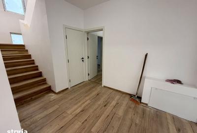 Casă cu 8 camere cu Teren 495 Mp în Glina - 19