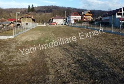 Teren de 1000 mp, în Tutana - 2