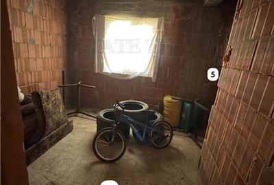 Vila individuala cuplata, la rosu, cu toate utilitatile, P+1+M, 253mp teren, in - 7