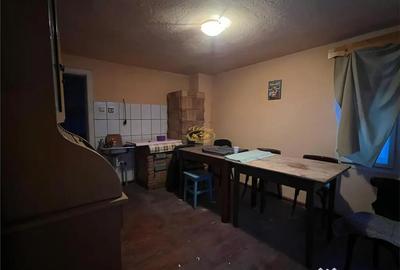 Casă cu 2 camere cu Canalizare în Central - 3