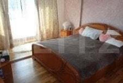 Apartament cu 4 camere decomandat în 22 Decembrie - 6