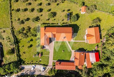 Casă cu Garaj în Vâlcele - 1