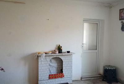 Casă cu 4 camere în Malu Roșu - 7