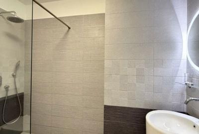 Apartament cu 3 camere în Central - 1