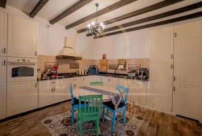Cumpana - Casa Ideala pentru doua familii. - 5