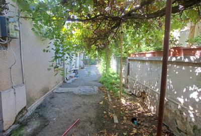 Zona Tomis 2 - casa caramida renovabila / 3 camere - 2