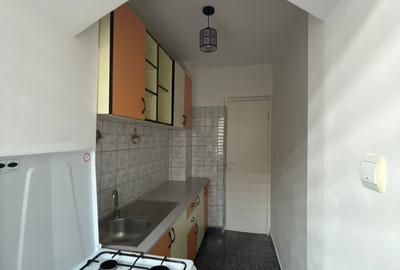 Inchiriem Garsoniera Moderna Decomandata Tractorul - 4