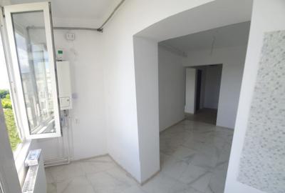 Apt 3 camere decomandat, renovat, centrala termica, instalatii noi - 1