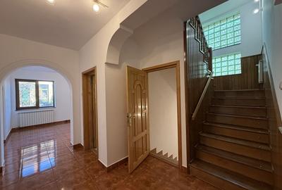 Vila spațioasă în Sisesti | 600 mp | 9 locuri de parcare | Teren 1500 mp - 6