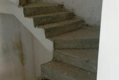 Vand bloc locuinte colective la rosu, stradal – Șos. Chitilei - 7