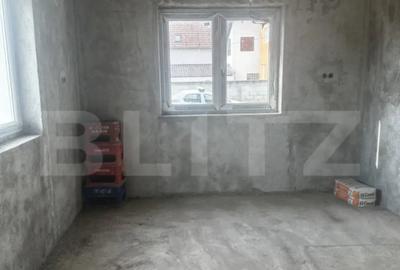 Casă cu 4 camere cu Teren 865 Mp în Păulești - 10