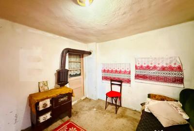 Casă cu 3 camere cu Teren 920 Mp în Central - 1