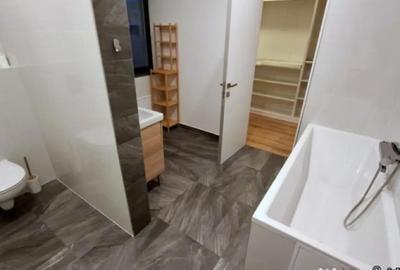 Casă cu 5 camere cu Teren 950 Mp în Bucium