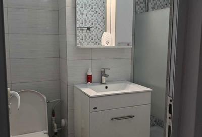 Apartament cu 3 camere decomandat în Micro 6 - 1