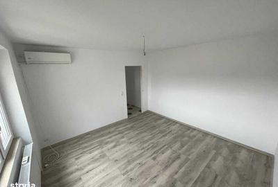 Apartament cu 2 camere decomandat în Botizului