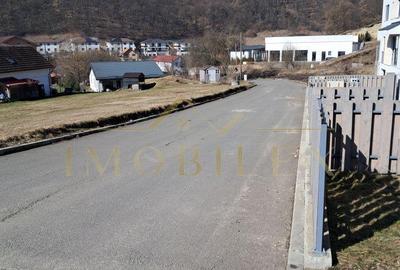 Casă cu 4 camere în Tăuți - 1