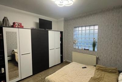 Casă cu 4 camere cu Teren 468 Mp în Bariera Vâlcii
