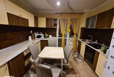 Apartament cu 3 camere decomandat în Nufărul - 2