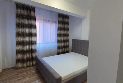 Apartament cu 2 camere decomandat în 1 Decembrie