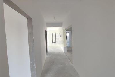 Casa individuala cu 3 camere 2 bai si curte pavata in Cristian - 10