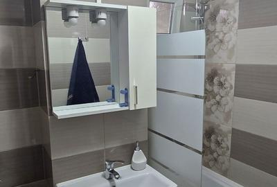 Apartament cu 3 camere semidecomandat în Central - 5