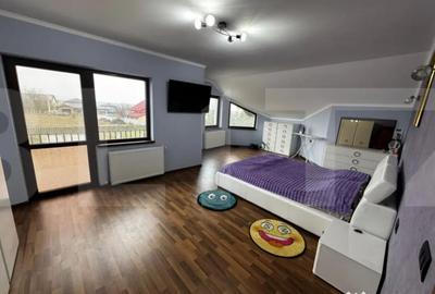 Casă cu 5 camere cu Teren 988 Mp în Central
