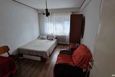 Inchiriez apartament 2 camere decomandate zona centrala - 4