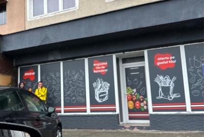 Spațiu comercial, de 120 mp, în Central - 4