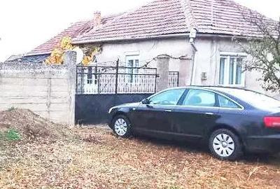 Casa cu 4 camere, disponibila cu avans si rate lunare, in zona foarte buna, cu teren de 2320 mp - 3