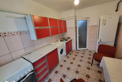 Apartament cu 4 camere decomandat în Micro 19 - 3