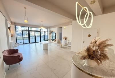 Spațiu comercial, de 165 mp, în Central - 7