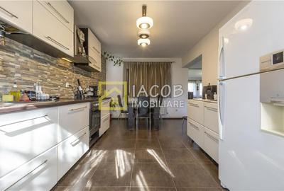Vila cu 6 camere, 952 mp teren, Saucesti, Bacau - 14