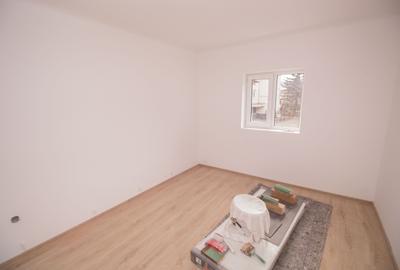 Casă cu 7 camere cu Canalizare în Poiana Țapului - 7