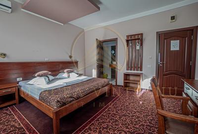 Hotel 3 Stele de Vanzare la  Delfinariu, aproape de Mamaia - 34