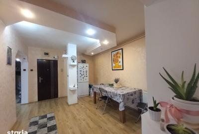 Apartament cu 4 camere decomandat în Republicii - 10