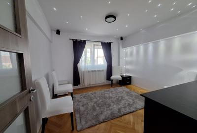 Apartament cu 3 camere decomandat, mobilat în Lipovei - 13