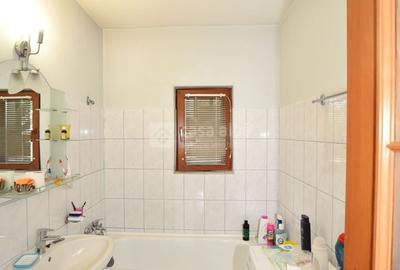 Centru, locuinta spatioasa D+P+E, disponibilitate imediata - 9